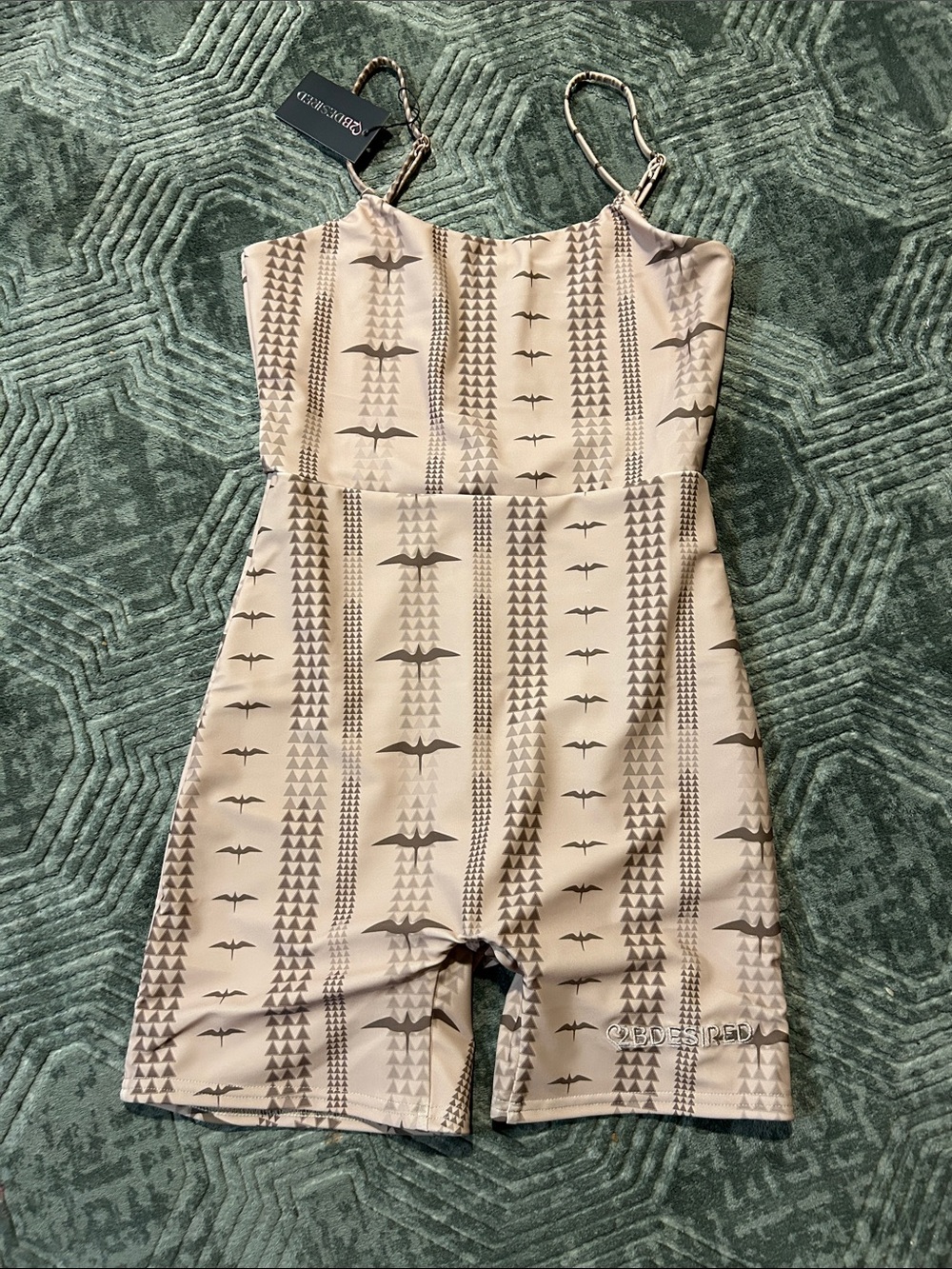 2bedesired iwa iwa active romper